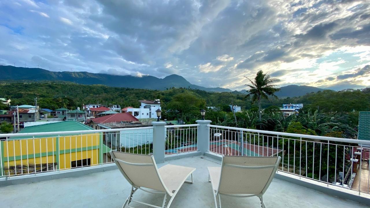 Victoria'S Bed & Breakfast Puerto Galera Exterior foto